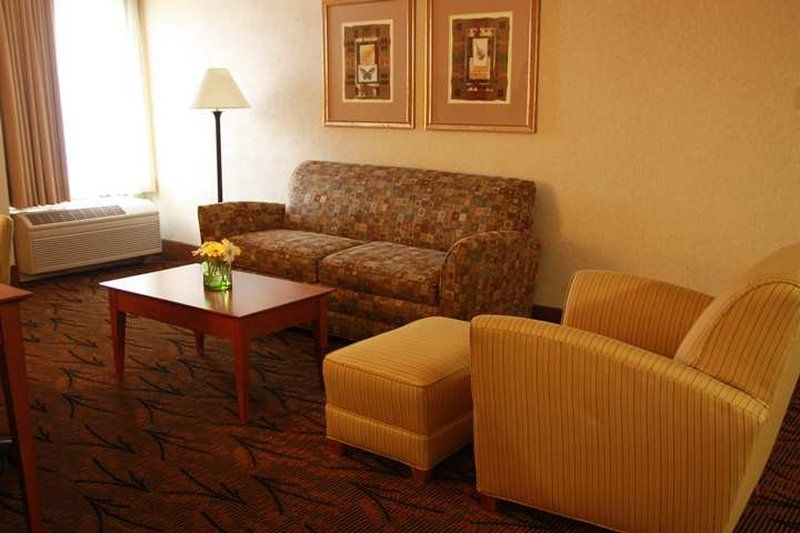 Hampton Inn Boston Logan Airport Revere Exterior foto